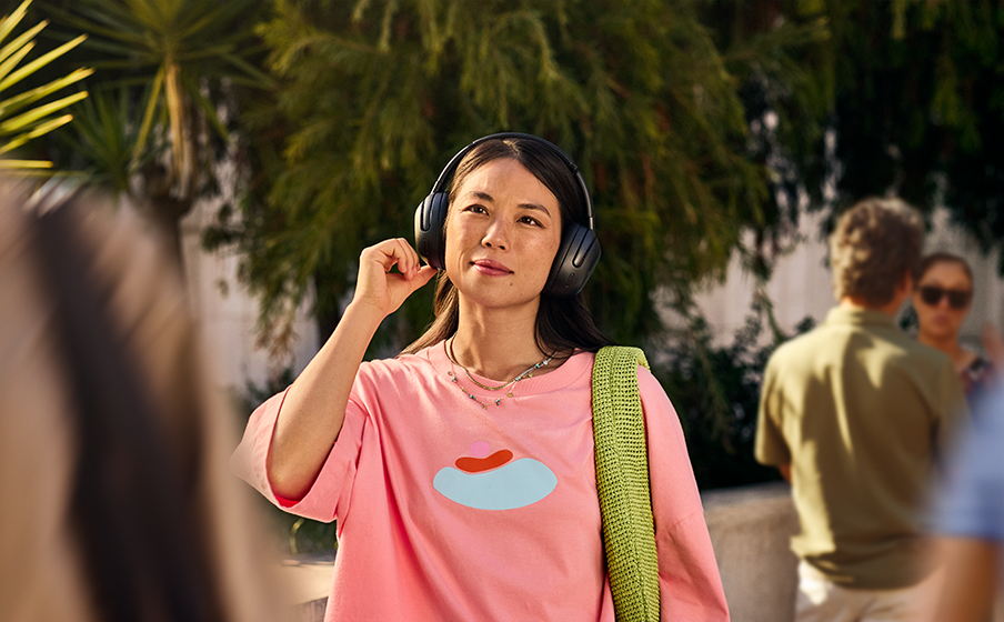 Cancelación de ruido True Adaptive 2.0 de 8 micrófonos con ajustes en tiempo real